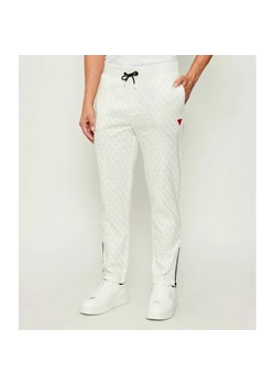 GUESS ACTIVE Spodnie dresowe KORBIN | Regular Fit ze sklepu Gomez Fashion Store w kategorii Spodnie męskie - zdjęcie 186068072