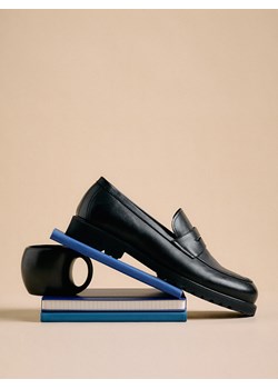 Reserved - Loafersy z imitacji skóry - czarny ze sklepu Reserved w kategorii Półbuty męskie - zdjęcie 186069732