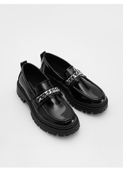 Reserved - Lakierowane loafersy - czarny - id: 602DL-99X - marki Reserved - 186069970 Reserved - Lakierowane loafersy - czarny ze sklepu Reserved w kategorii Półbuty dziecięce - zdjęcie 186069970
