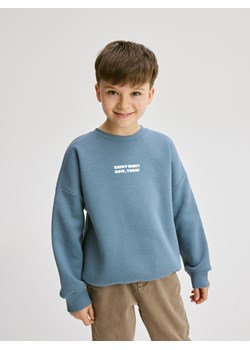 Reserved - Bluza z nadrukiem - granatowy - id: 8073X-95X - marki Reserved - 186070502 Reserved - Bluza z nadrukiem - granatowy ze sklepu Reserved w kategorii Bluzy chłopięce - zdjęcie 186070502