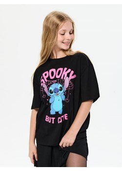 Sinsay - Bawełniana koszulka z nadrukiem Stitch - czarny ze sklepu Sinsay w kategorii Bluzki dziewczęce - zdjęcie 186083172