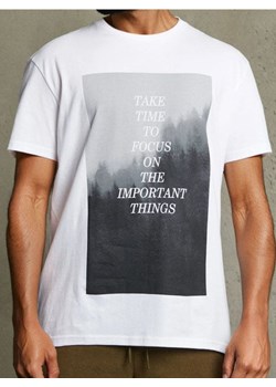 Sinsay - Koszulka z krótkim rękawem - biały ze sklepu Sinsay w kategorii T-shirty męskie - zdjęcie 186083851