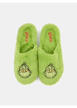 Sinsay - Kapcie ze sztucznym futerkiem Grinch - zielony ze sklepu Sinsay w kategorii Kapcie damskie - zdjęcie 186083880