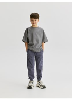 Reserved - Bawełniane joggery - fioletowy ze sklepu Reserved w kategorii Spodnie chłopięce - zdjęcie 186089983