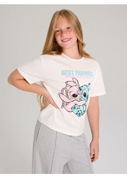 Sinsay - Bawełniana koszulka z krótkim rękawem Stitch - kremowy - id: 070FA-01X - marki Sinsay - 186090691 Sinsay - Bawełniana koszulka z krótkim rękawem Stitch - kremowy ze sklepu Sinsay w kategorii Bluzki dziewczęce - zdjęcie 186090691