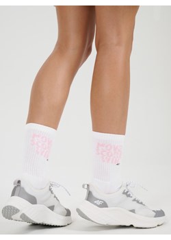 Damskie skarpetki (2-pack) 4F 4FRAW25USOCF522 - multikolor ze sklepu Sportstylestory.com w kategorii Skarpetki damskie - zdjęcie 186095613