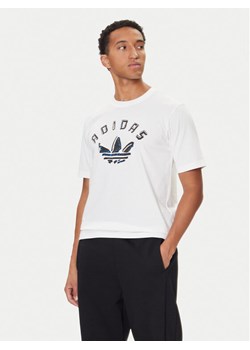 adidas T-Shirt Graphic JX3089 Biały Regular Fit ze sklepu MODIVO w kategorii T-shirty męskie - zdjęcie 186096440