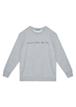 United Colors Of Benetton Bluza 3J68C10PZ Szary Regular Fit ze sklepu MODIVO w kategorii Bluzy chłopięce - zdjęcie 186096580