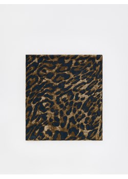 Reserved - Szal ze zwierzęcym wzorem - brązowy ze sklepu Reserved w kategorii Szaliki i chusty damskie - zdjęcie 186097951