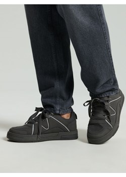 Sinsay - Sznurowane sneakersy z imitacji skóry - szary - id: 061EP-85X - marki Sinsay - 186098650 Sinsay - Sznurowane sneakersy z imitacji skóry - szary ze sklepu Sinsay w kategorii Buty zimowe męskie - zdjęcie 186098650