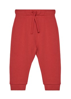 United Colors Of Benetton Spodnie dresowe 3J70GF010 Czerwony Regular Fit ze sklepu MODIVO w kategorii Spodnie chłopięce - zdjęcie 186125070