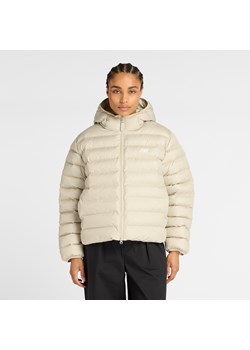 Kurtka zimowa damska New Balance WO53500SHY – beżowa ze sklepu New Balance Poland w kategorii Kurtki damskie - zdjęcie 186126033