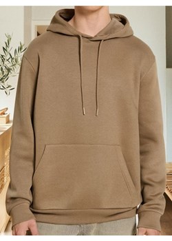 Sinsay - Bluza hoodie basic - brązowy ze sklepu Sinsay w kategorii Bluzy męskie - zdjęcie 186130183
