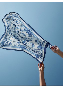 Reserved - Apaszka z autorskim wzorem - niebieski ze sklepu Reserved w kategorii Szaliki i chusty damskie - zdjęcie 186134570