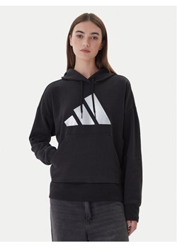 adidas Bluza Holiday Metallic Graphic JV8526 Czarny Regular Fit ze sklepu MODIVO w kategorii Bluzy damskie - zdjęcie 186151354