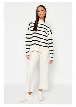 trendyol Sweter w kolorze biało-czarnym ze sklepu Limango Polska w kategorii Swetry damskie - zdjęcie 186153914