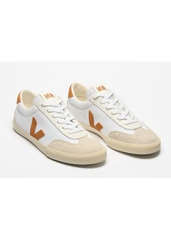 Veja Sneakersy &quot;Volley&quot; w kolorze beżowo-białym ze sklepu Limango Polska w kategorii Trampki damskie - zdjęcie 186161322