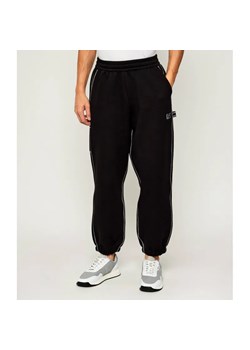 EA7 Spodnie dresowe | Modern fit ze sklepu Gomez Fashion Store w kategorii Spodnie męskie - zdjęcie 186166791