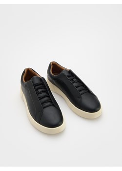 Reserved - Skórzane sneakersy - czarny ze sklepu Reserved w kategorii Trampki męskie - zdjęcie 186170123