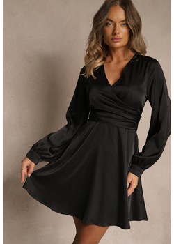 Czarna Kopertowa Sukienka VICES z Satyny z Bufiastymi Rękawami Anevite - id: ART-PL2-38-BLACK - marki Renee - 186171690 Czarna Kopertowa Sukienka VICES z Satyny z Bufiastymi Rękawami Anevite ze sklepu renee.pl w kategorii Sukienki - zdjęcie 186171690