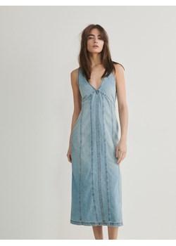Reserved - Jeansowa sukienka midi - niebieski ze sklepu Reserved w kategorii Sukienki - zdjęcie 186174360