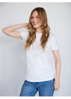 Reserved - T-shirt regular z bawełny - biały - id: 899BZ-00X - marki Reserved - 186178391 Reserved - T-shirt regular z bawełny - biały ze sklepu Reserved w kategorii Bluzki damskie - zdjęcie 186178391