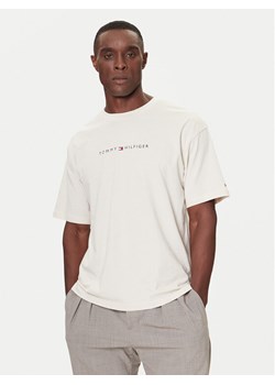 Tommy Hilfiger T-Shirt UM0UM03685 Écru Relaxed Fit - id: 0000305378712 - marki Tommy Hilfiger - 186186702 Tommy Hilfiger T-Shirt UM0UM03685 Écru Relaxed Fit ze sklepu MODIVO w kategorii T-shirty męskie - zdjęcie 186186702