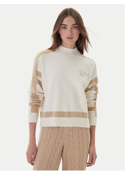 Guess Golf W5BR78 Z4242 Écru Relaxed Fit ze sklepu MODIVO w kategorii Swetry damskie - zdjęcie 186186732