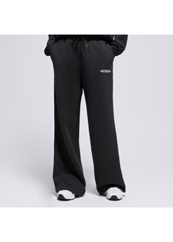 NEW BALANCE SPODNIE REIMAGINED FLEECE WIDE LEG PANT ze sklepu Sizeer w kategorii Spodnie damskie - zdjęcie 186195750
