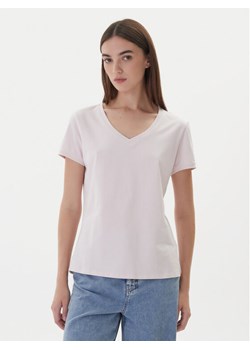 Guess T-Shirt W2YI45 J1314 Różowy Slim Fit ze sklepu MODIVO w kategorii Bluzki damskie - zdjęcie 186200461