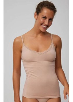 Koszulka damska cielista na ramiączka 19687, Kolor cielisty, Rozmiar S, YSABEL MORA - id: 216957 - marki Ysabel Mora - 186204792 Koszulka damska cielista na ramiączka 19687, Kolor cielisty, Rozmiar S, YSABEL MORA ze sklepu Intymna w kategorii Podkoszulki i halki - zdjęcie 186204792