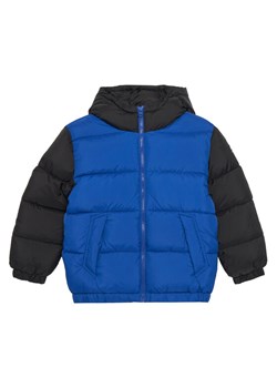 United Colors Of Benetton Kurtka zimowa 2WU0CN06N Niebieski Regular Fit ze sklepu MODIVO w kategorii Kurtki chłopięce - zdjęcie 186205943