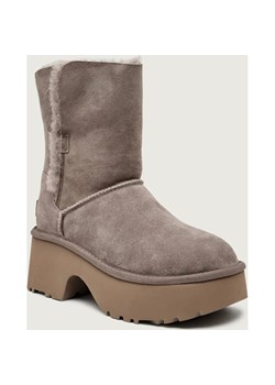 UGG Śniegowce W ESMEE | zamsz ze sklepu Gomez Fashion Store w kategorii Śniegowce damskie - zdjęcie 186211050
