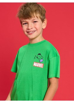 Sinsay - Koszulka z nadrukiem na plecach Marvel Kawaii Art Collection - zielony ze sklepu Sinsay w kategorii T-shirty chłopięce - zdjęcie 186214194
