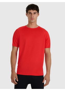 Męska koszulka do biegania 4F 4FWAW25TFTSM1499 - czerwona ze sklepu Sportstylestory.com w kategorii T-shirty męskie - zdjęcie 186230260