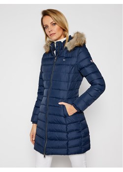 Tommy Jeans Płaszcz zimowy Essential DW0DW09060 Granatowy Slim Fit ze sklepu MODIVO w kategorii Płaszcze damskie - zdjęcie 186233343