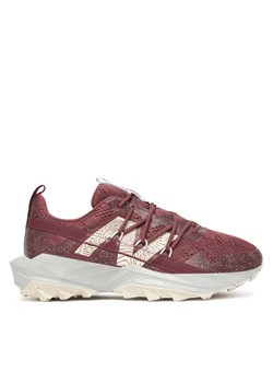 Sneakersy New Balance Tektrel WTTTRRM1 Czerwony ze sklepu eobuwie.pl w kategorii Buty sportowe damskie - zdjęcie 186233712