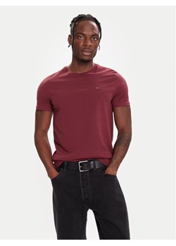 Tommy Jeans T-Shirt DM0DM04411 Bordowy Regular Fit ze sklepu MODIVO w kategorii T-shirty męskie - zdjęcie 186233771