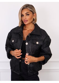 KURTKA PIKOWANA ZAPINANA NA ZŁOTE GUZIKI- CZARNA - id: 20317 - marki Olika - 186243562 KURTKA PIKOWANA ZAPINANA NA ZŁOTE GUZIKI- CZARNA ze sklepu olika.com.pl w kategorii Kurtki damskie - zdjęcie 186243562