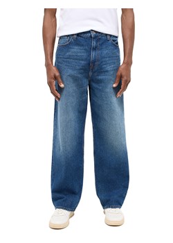 Męskie Spodnie Jeansowe Mustang Style Vermont Loose Denim Blue 1016346 5000 682 ze sklepu YouNeedit.pl w kategorii Jeansy męskie - zdjęcie 186244282