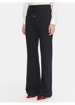 Maryley Spodnie dresowe 25IB558/07BL Granatowy Relaxed Fit ze sklepu MODIVO w kategorii Spodnie damskie - zdjęcie 186245423