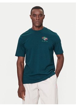 adidas T-Shirt 3-Stripes Lights Giftbox Graphic JN2498 Zielony Regular Fit ze sklepu MODIVO w kategorii T-shirty męskie - zdjęcie 186245494