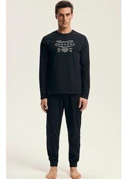 Henderson bawełniana piżama męska Loger 43469-99X, Kolor czarny, Rozmiar M, Henderson - id: 218097 - marki Henderson - 186246391 Henderson bawełniana piżama męska Loger 43469-99X, Kolor czarny, Rozmiar M, Henderson ze sklepu Primodo w kategorii Piżamy męskie - zdjęcie 186246391