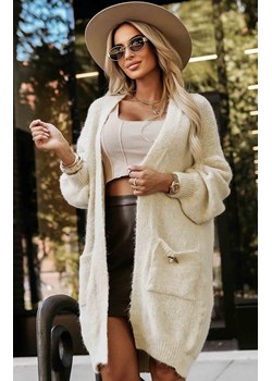 Kardigan oversize z ozdobną broszką 628-1, Kolor beżowy, Rozmiar one size, NUMOCO BASIC ze sklepu Primodo w kategorii Swetry damskie - zdjęcie 186246634