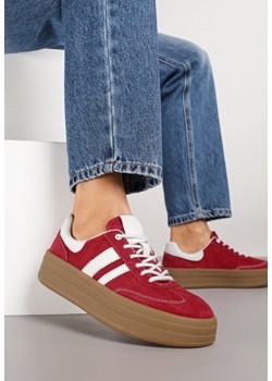 Czerwone Sneakersy Zamszowe na Platformie ze Skórzaną Wkładką Ozdobione Paskiem Adivrie ze sklepu renee.pl w kategorii Buty sportowe damskie - zdjęcie 186250981
