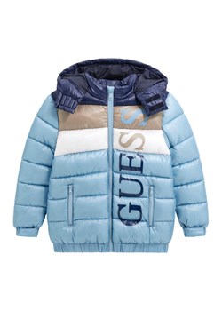 Guess Kurtka zimowa L5BL09 WEGY0 Niebieski Regular Fit ze sklepu MODIVO w kategorii Kurtki chłopięce - zdjęcie 186252621