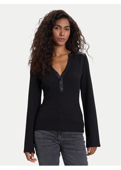Guess Sweter W5BP15 K1162 Czarny Regular Fit ze sklepu MODIVO w kategorii Swetry damskie - zdjęcie 186252660