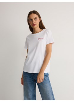 Reserved - T-shirt z haftem - biały ze sklepu Reserved w kategorii Bluzki damskie - zdjęcie 186254010