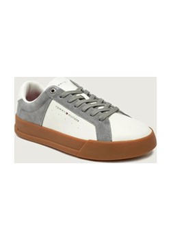 Tommy Hilfiger Sneakersy | zamsz ze sklepu Gomez Fashion Store w kategorii Buty sportowe męskie - zdjęcie 186254883