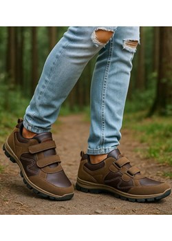 Brązowe męskie buty sportowe na rzepy /A4-3 18196 T388/ ze sklepu Pantofelek24.pl w kategorii Buty sportowe męskie - zdjęcie 186257890
